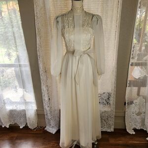 Vintage 1970s Wedding Dress | XS